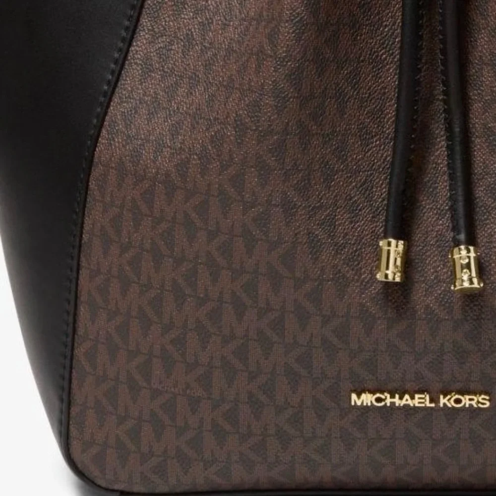 Michael Kors Large Phoebe Signature Bucket Bag NWT